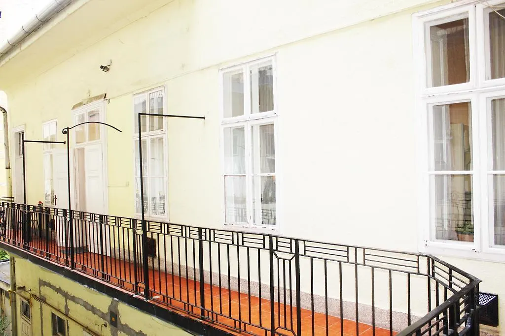 Apartment Cozy Loft At Nagymezo Hotel Budapest